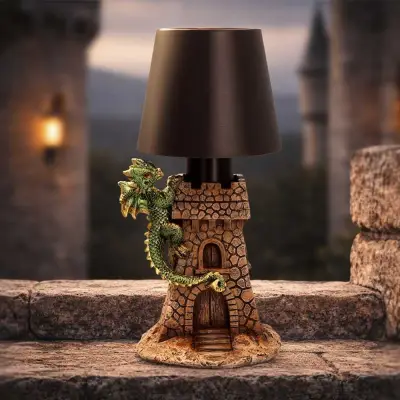 Figurine castle keeper lamp